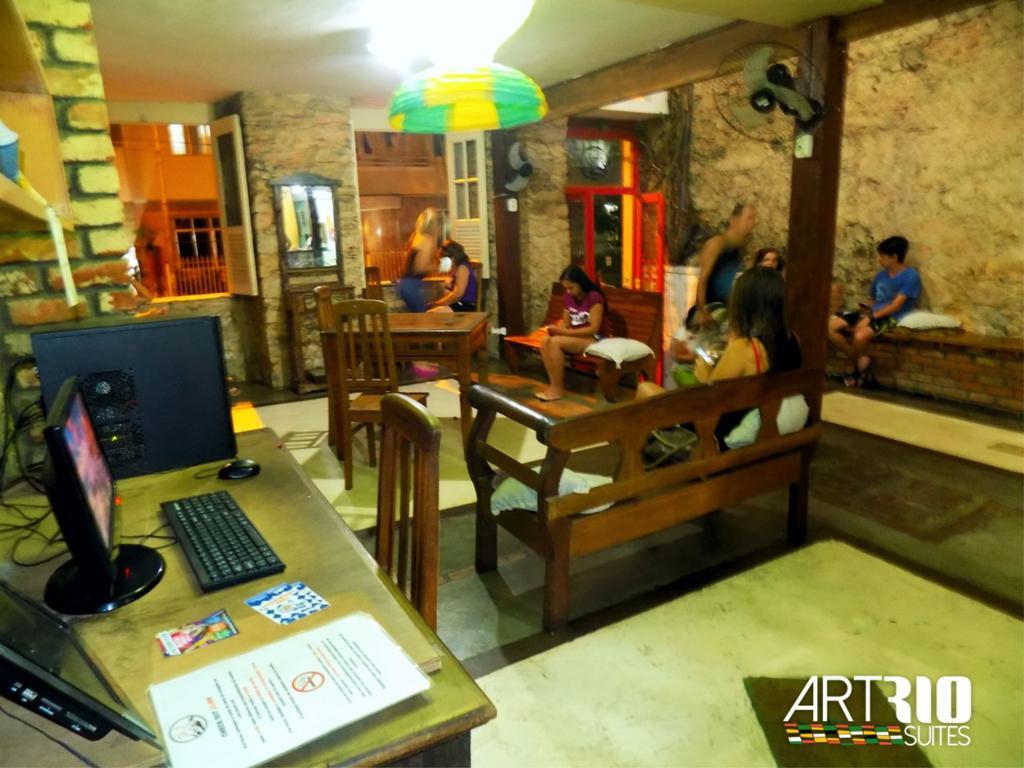 Art Rio Hostal *